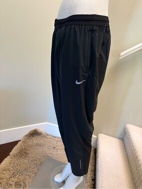 Nike Black Dry Fit Women's Track Joggers with Reflective Swoosh/Leg Sz XL
